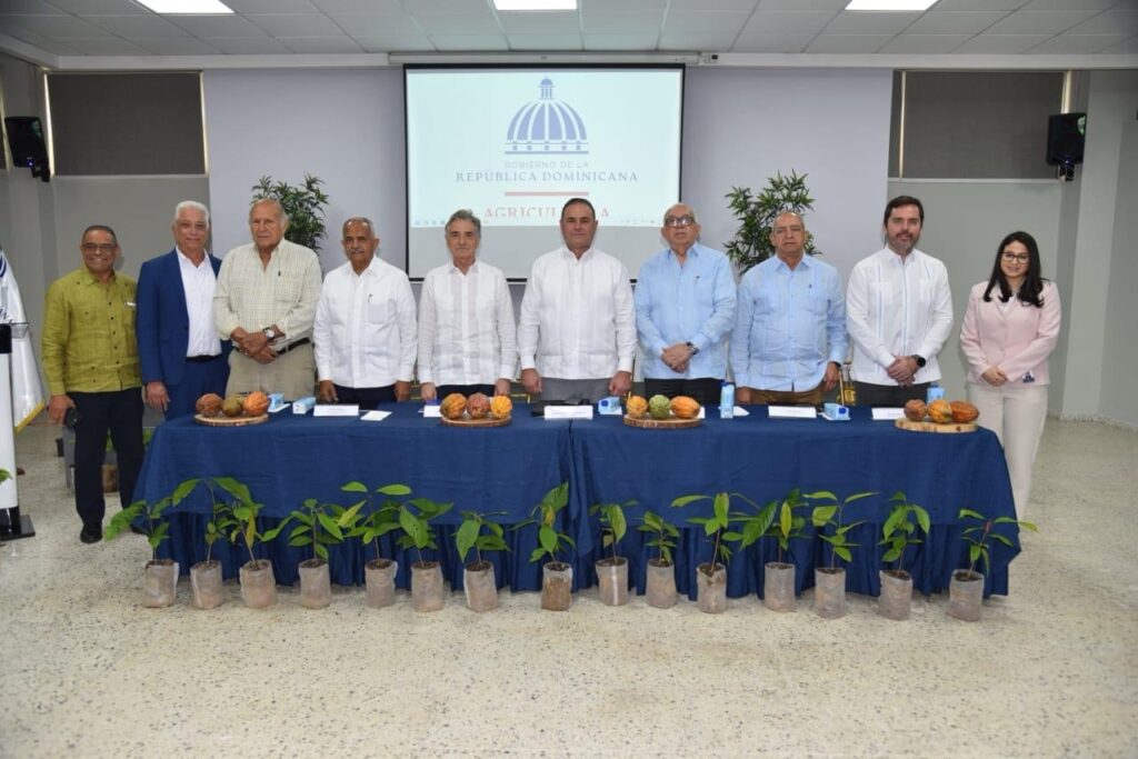 El Ministerio de Agricultura puso en vigencia, mediante la Resolución Ministerial 2026-38, el primer Protocolo País para el Cumplimiento del Reglamento (UE) 2023/1115 sobre productos libres de deforestación en el subsector cacao, con el propósito de fortalecer la competitividad de este cultivo y garantizar la implementación de los nuevos requisitos establecidos por la Unión Europea.