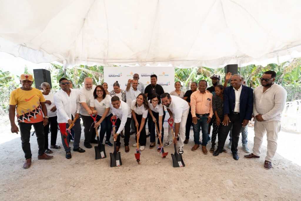  Fundación Refidomsa Nature Power Foundation Azua