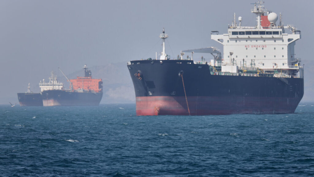 Subida del precio del petróleo Brent y WTI por crisis energetica en Oriente Medio 2026