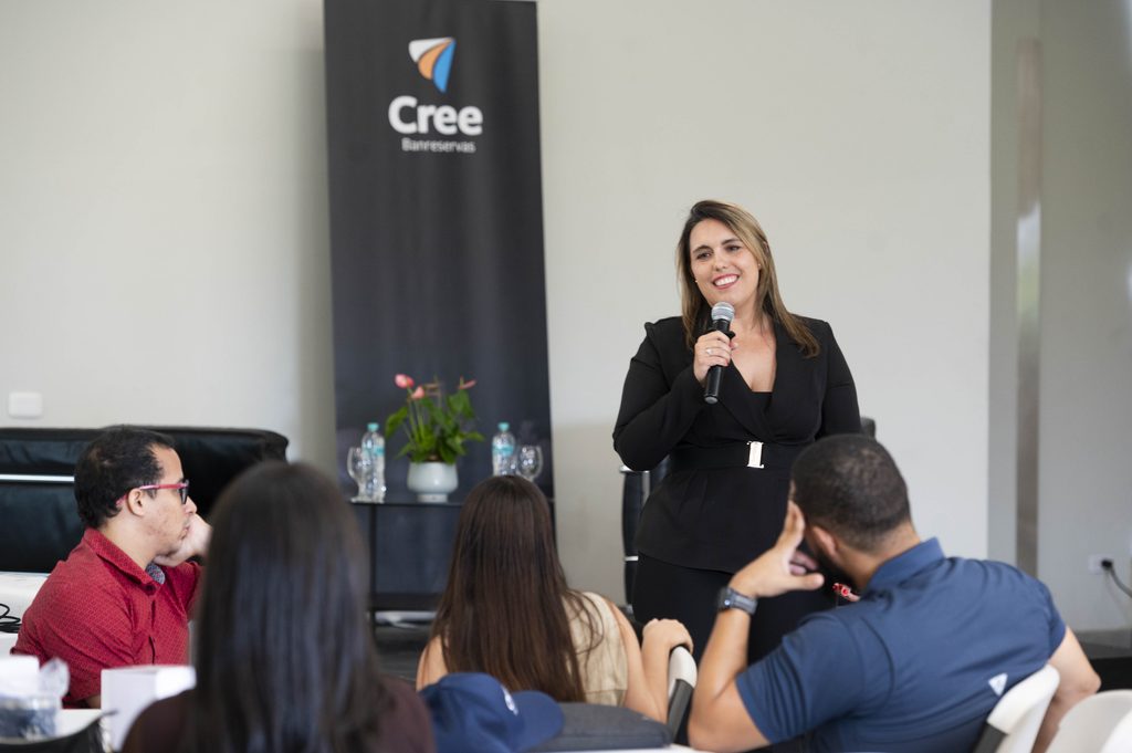 Talleres para emprendedores del programa Cree Banreservas.