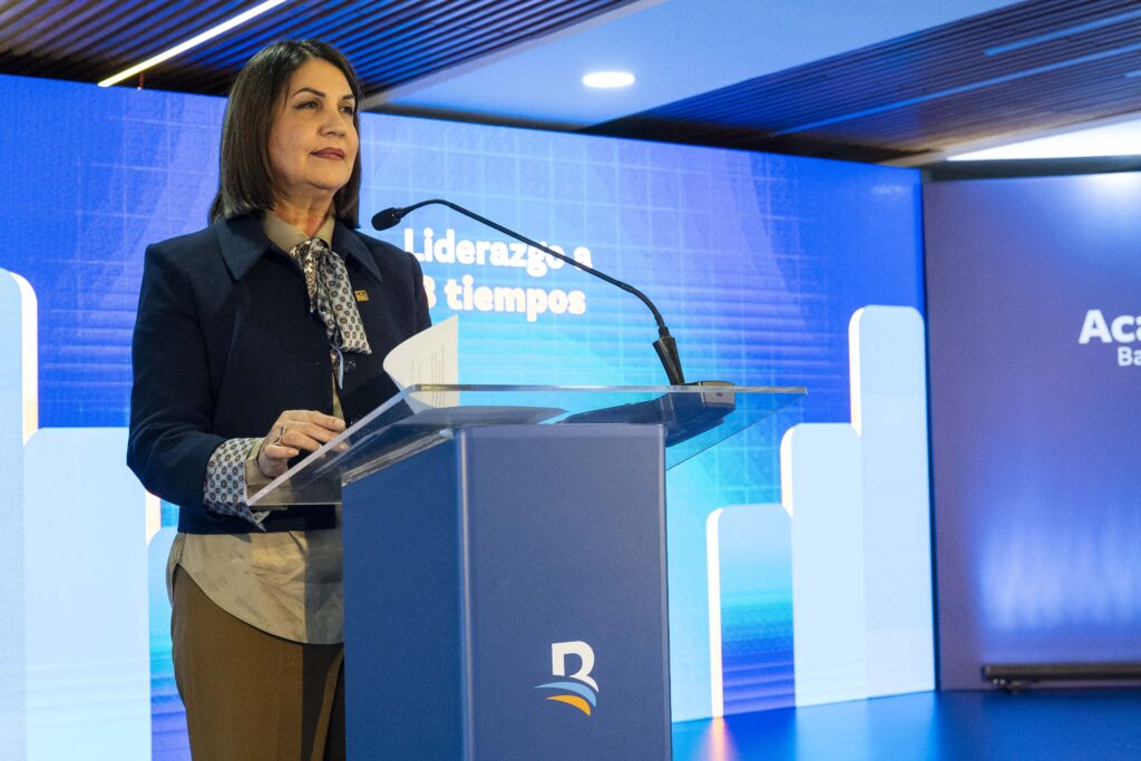 La Academia Banreservas realizó el ciclo de conferencias “Liderazgo a tres tiempos: un banquete de inspiración”, una iniciativa dirigida a fortalecer el talento de los líderes de la institución mediante espacios de aprendizaje, reflexión e intercambio de experiencias.