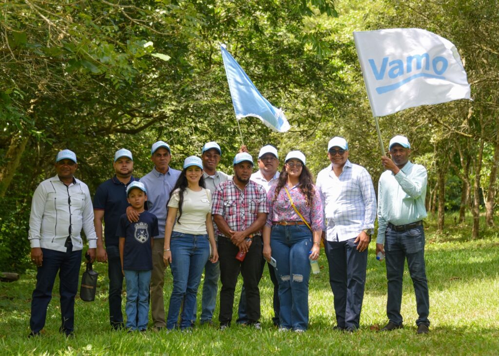 El movimiento ciudadano VAMO celebró de manera exitosa el encuentro con los líderes de Laguna Manatí, del Parque Nacional del Ozama y del municipio de La Victoria, realizado el domingo 9 de agosto.