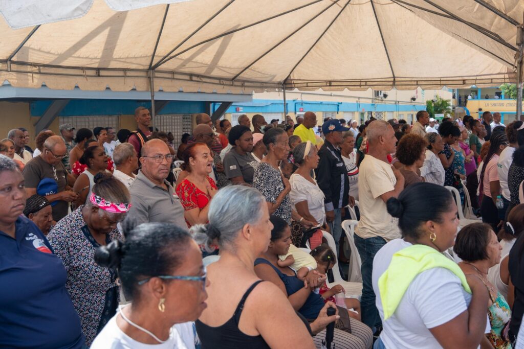 El director de los Proyectos Estratégicos y Especiales de la Presidencia (Propeep), Robert Polanco, afirmó este miércoles que, a través de las Jornadas de Inclusión Social “Primero Tú”, que desarrolla la institución en diferentes comunidades del país, se han gestionado más de 1,500 pensiones solidarias para adultos mayores, cuyos expedientes han sido tramitados para que el presidente Luis Abinader emita los decretos correspondientes.