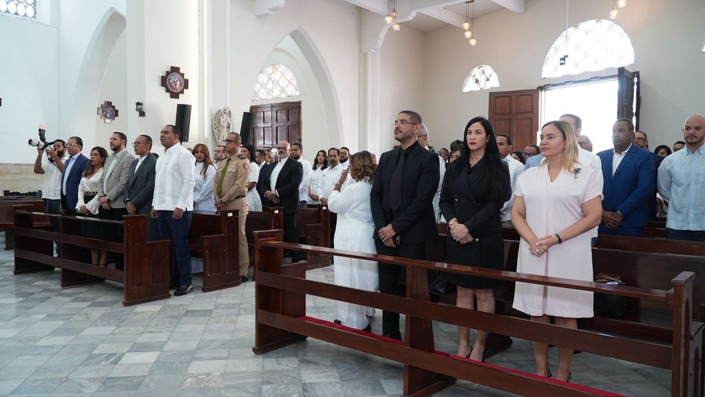 La Oficina Gubernamental de Tecnologías de la Información y Comunicación (OGTIC) celebró sus 22 años al servicio de la República Dominicana, destacando una trayectoria de transformación digital que hoy se traduce en servicios públicos más accesibles, procesos más eficientes y una relación más cercana entre el Estado y la ciudadanía.