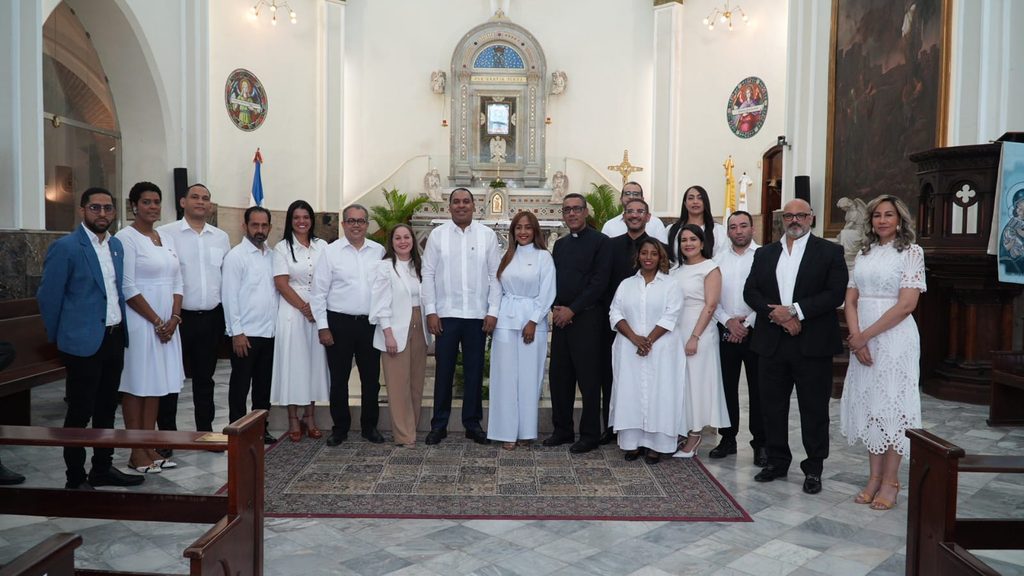 La Oficina Gubernamental de Tecnologías de la Información y Comunicación (OGTIC) celebró sus 22 años al servicio de la República Dominicana, destacando una trayectoria de transformación digital que hoy se traduce en servicios públicos más accesibles, procesos más eficientes y una relación más cercana entre el Estado y la ciudadanía.