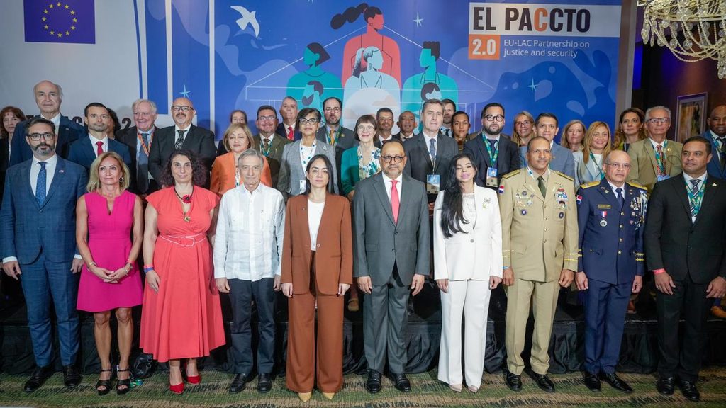 La ministra de Interior y Policía, Faride Raful, destacó la cooperación entre República Dominicana, la Unión Europea y los países de América Latina y el Caribe como una herramienta para fortalecer la respuesta de las instituciones frente al crimen organizado transnacional.